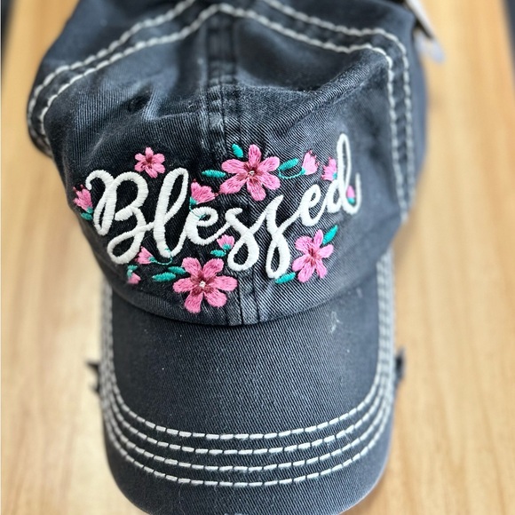 Vintage Embroidered “Blessed” Hat - New with Tags - K Ethos Brand - Picture 5 of 9